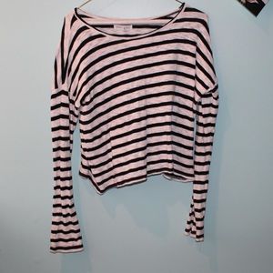 Striped cropped long sleeve sweater!